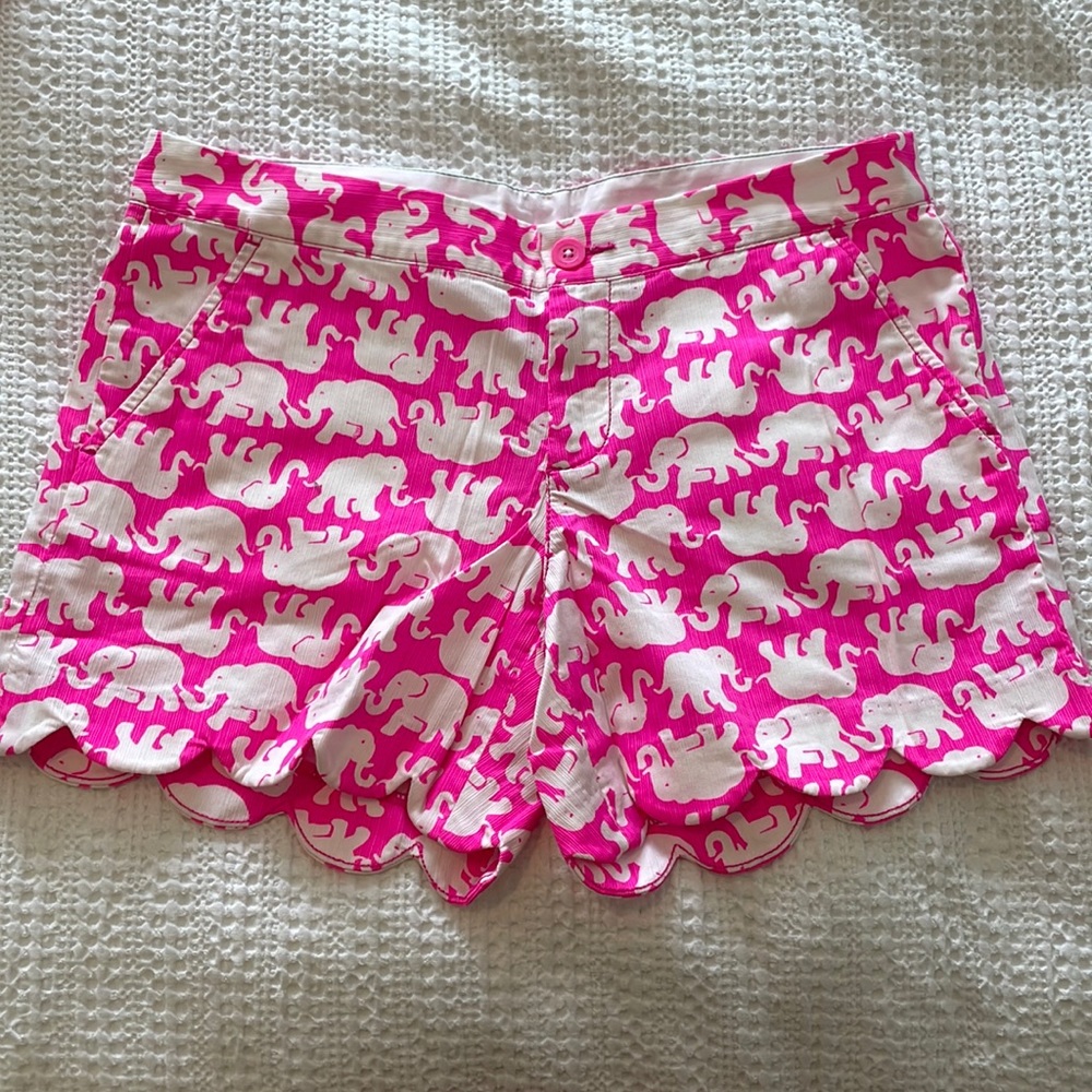 Lilly Pulitzer Size 4 Buttercup Short Scalloped